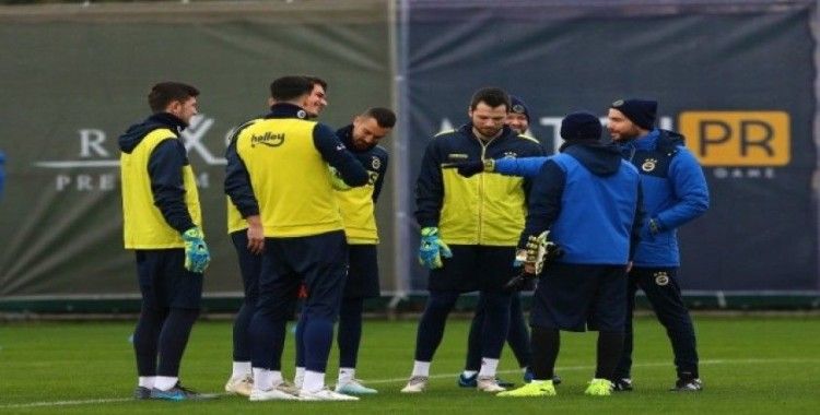 Fenerbahçe'de kaleciler Knoop'a emanet