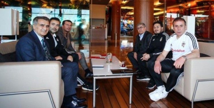 Şenol Güneş Beşiktaş kampını ziyaret etti