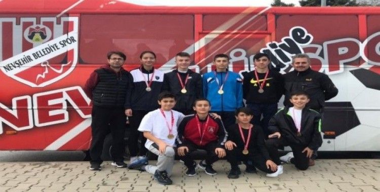 Nevşehir Belediyesi sporcularından 8 madalya