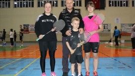 Badmintonda aile boyu başarı hedefliyorlar