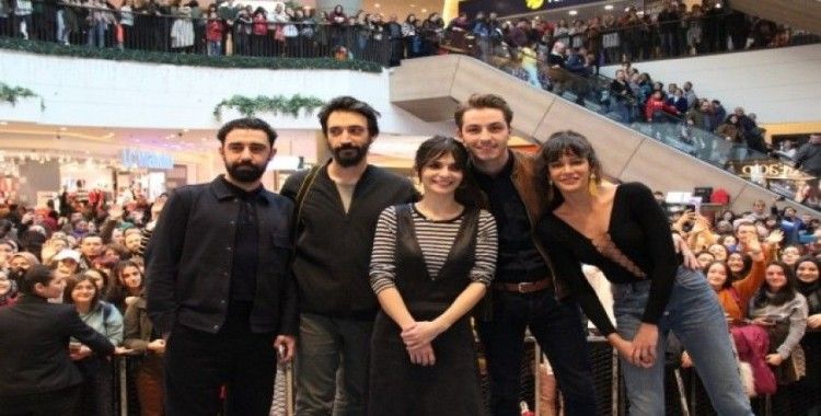 “Biz Böyleyiz” filmine İzmir’de özel gala