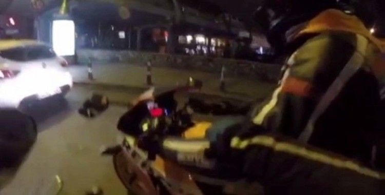 (Özel) İstanbul’da öfkeli motosiklet sürücülerinin kavgaları kamerada