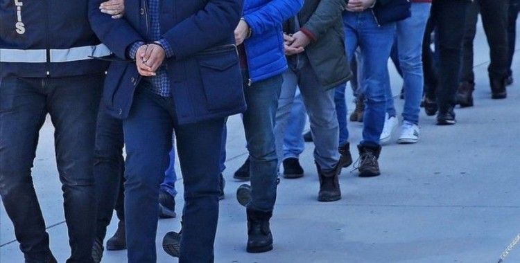 İzmir merkezli 49 ilde FETÖ operasyonu: 176 askere yakalama kararı