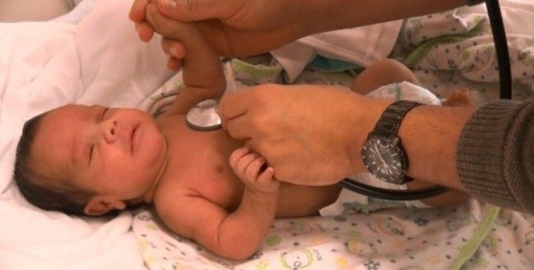 Prematüre Doğan Bebeğin Kalbindeki Damar Açıklığı Anjiyografik Yöntemle Kapatıldı