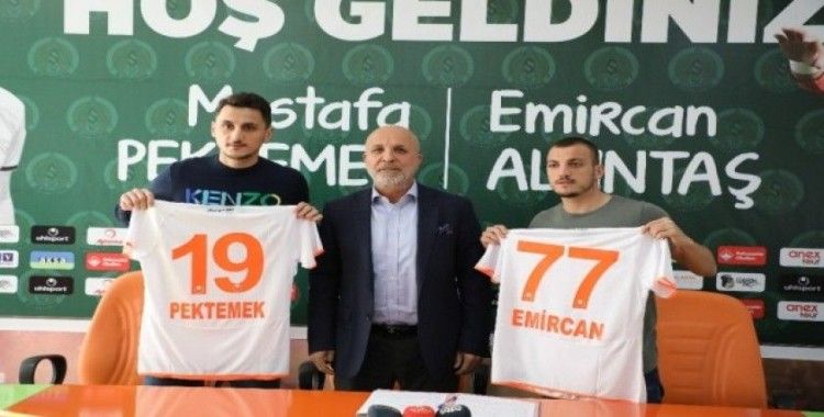 Alanyaspor Mustafa Pektemek ve Emircan Altıntaş’a resmi imzayı attırdı