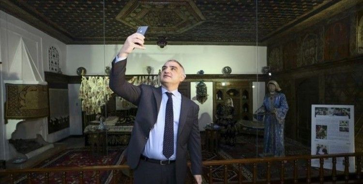Bakan Ersoy Müzede Selfie Günü etkinliğine katıldı