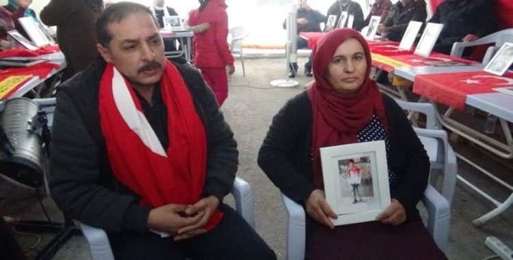 HDP önündeki oturma eylemine bir aile daha katıldı