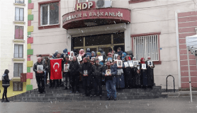 HDP önündeki ailelerin evlat nöbeti 137'inci gününde