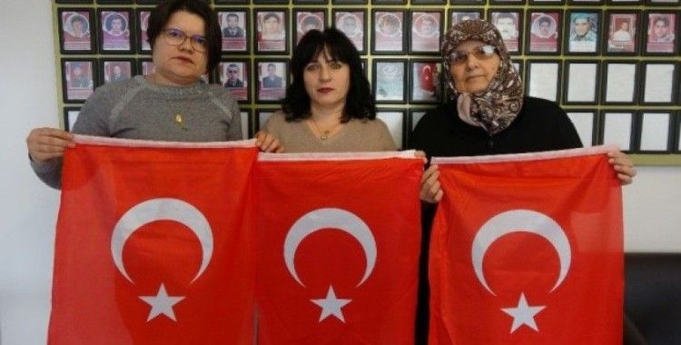 Çanakkaleli şehit ailelerinden Demirtaş'ın tiyatro oyununa giden isimlere sert tepki