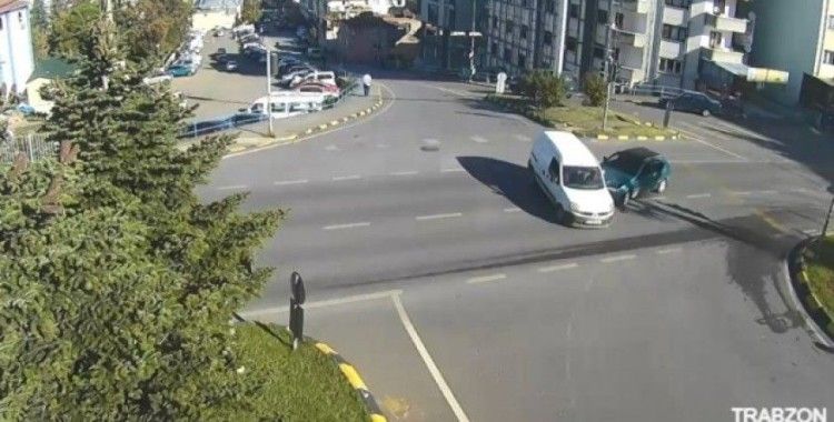 Rize’deki ve Trabzon’daki kazalar MOBESE’ye böyle yansıdı