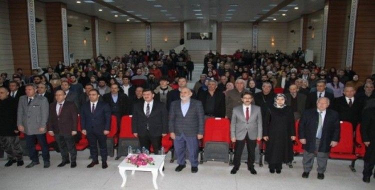 Erzincan’da “Bürokrat Kürsüsü Şiir Şöleni” programı düzenlendi