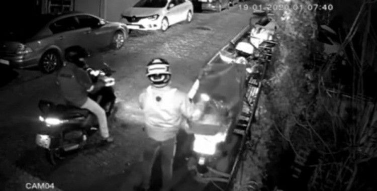 (Özel) Baltayı taşa vuran motosiklet hırsızları kamerada