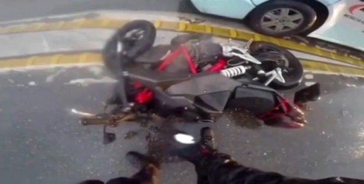 (Özel) İstanbul’da motosikletlilerin ölümden döndüğü kazalar kamerada