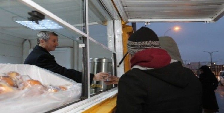 Şahinbey Belediyesi’den dondurucu soğukta insanın içini ısıtan hizmet
