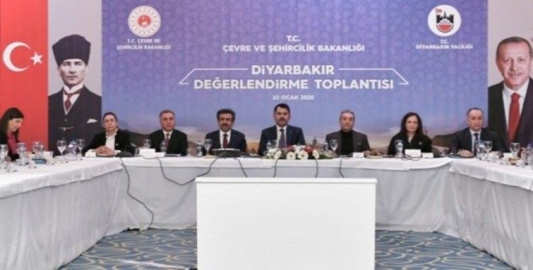 Bakan Kurum Diyarbakır'da 'Değerlendirme Toplantısı'na katıldı