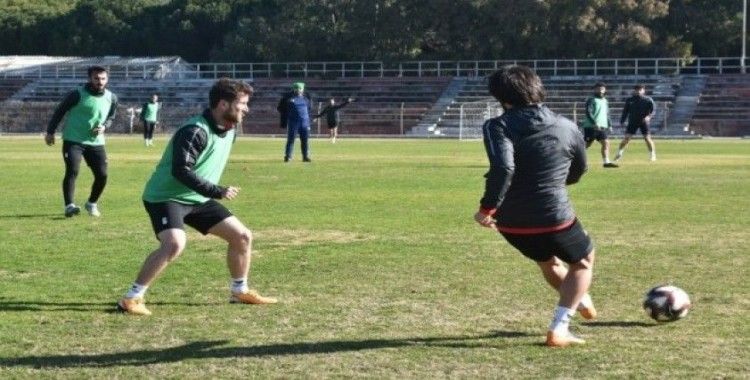 Aliağaspor FK, Ayvalıkgücü Belediye Spor’a konuk olacak