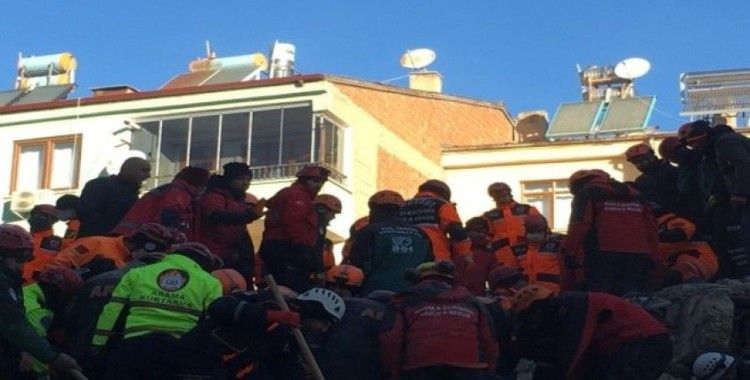 Siirt’ten giden 20 personelin katılımıyla 2 kişi kurtarıldı