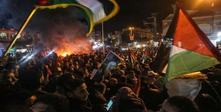 Lübnan'daki Filistinli mülteciler Trump'ın sözde Orta Doğu barış planını protesto etti