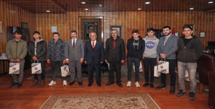 Atatürk çocuk evleri sakinlerinden üniversiteye ilk adım