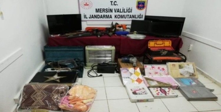 Çaldıkları eşyaları internet üzerinden satan 4 şüpheli yakalandı