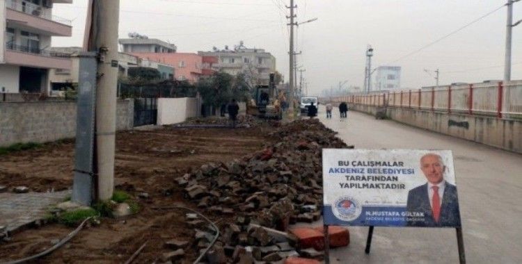 Akdeniz Belediyesi’nin mahallelerdeki asfalt çalışmaları sürüyor