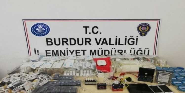 Burdur’da kaçak telefon operasyonu