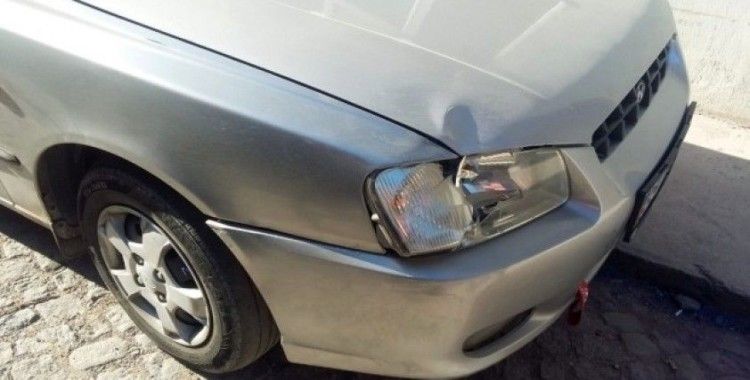 İzmir’de bir yayaya çarparak kaçan aracın sürücüsü yakalandı