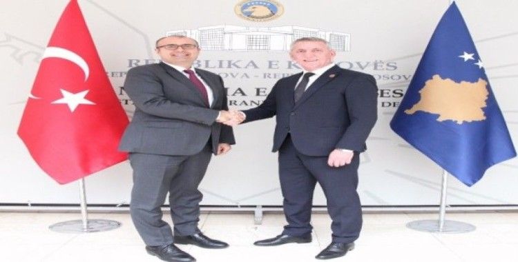 Büyükelçi Sakar’dan Kosova Savunma Bakanı Quni’ye ziyaret