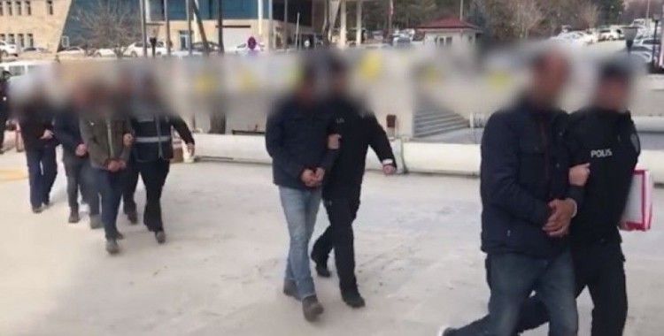 Elazığ’da hasarlı binalardan hırsızlığa 6 tutuklama
