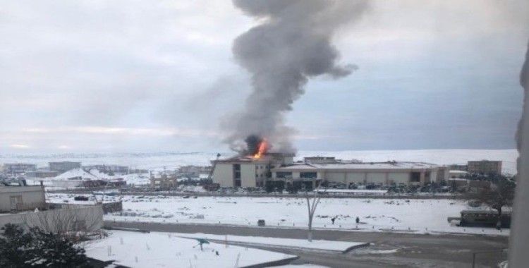 İdil Devlet Hastanesi’nde yangın, hastalar tahliye edildi