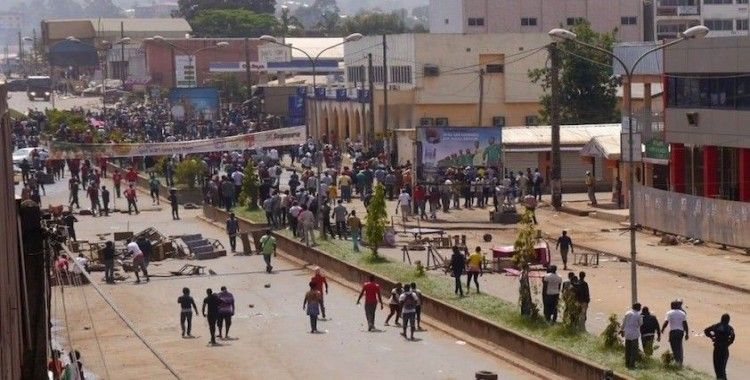 Çatışmalardan kaçan binlerce Kamerunlu Nijerya'ya sığındı