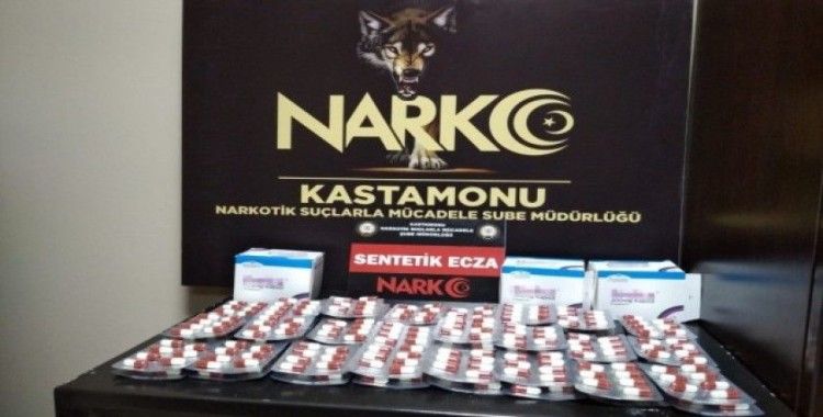 Kastamonu’da durdurulan araçtan 399 adet uyuşturucu hap çıktı