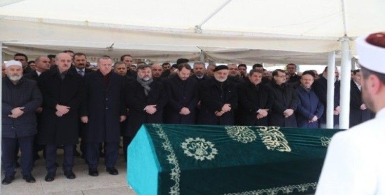 Cumhurbaşkanı Erdoğan, AK Parti Genel Başkan Yardımcısı Usta'nın babasının cenazesine katıldı