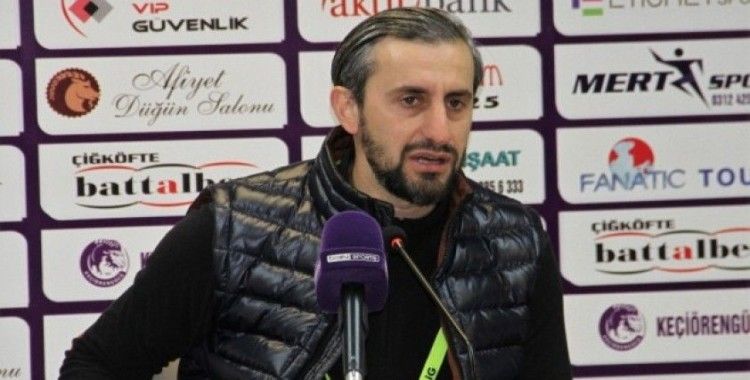 Serkan Özbalta: "Gol yemeden temiz bir galibiyet aldık"