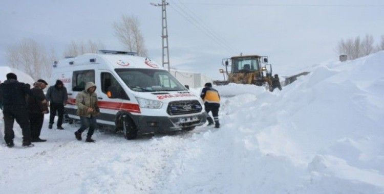 Tuşba Belediyesinden hasta kurtarma operasyonu