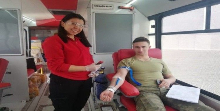 Mehmetçikten "Kan Ver Hayat Kurtar" kampanyasına destek