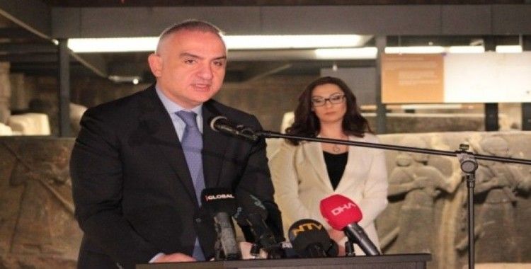 Bakan Ersoy: 'Müze Kart fiyatını aşağı çekiyoruz'