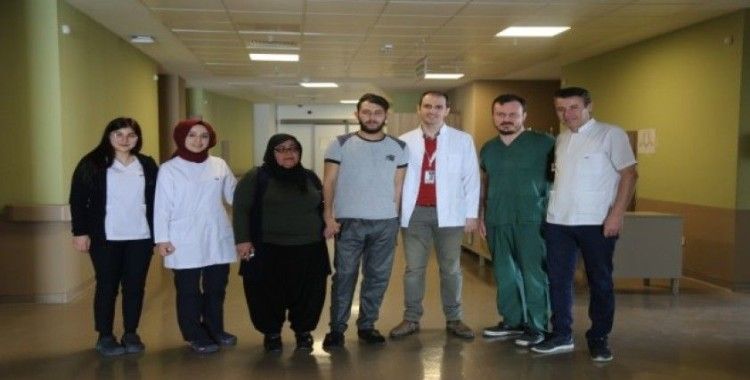 22 Yaşındaki Hasta Şehir Hastanesi'nde Yapılan Ameliyatla Kanserden Kurtuldu