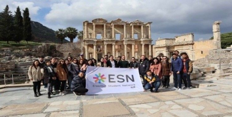 İzmir Ekonomi Üniversitesinden uluslararası öğrenciler için sürpriz gezi