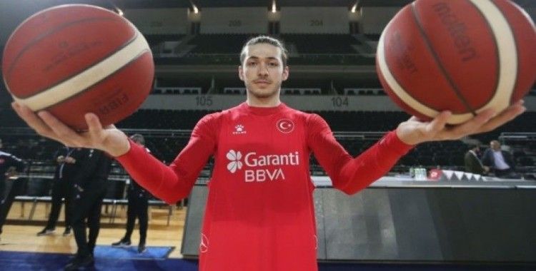 A Milli Basketbol Takımı'nda Şehmus Hazer aday kadrodan çıkarıldı