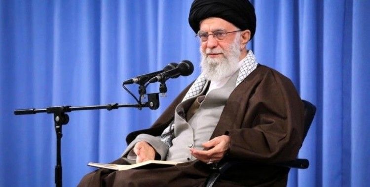 İran dini lideri Hamaney: 'Düşman medya virüs bahanesiyle seçmenlerin oy kullanmasını engellemeye çalıştı'