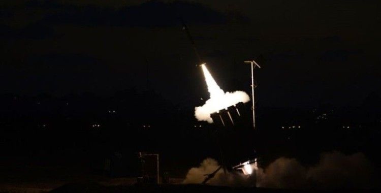 Gazze'den İsrail'e 20 roket atıldı