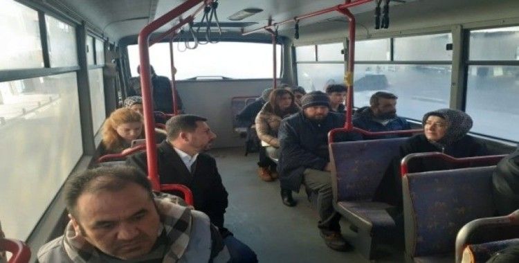 Sabah işe halk otobüsü ile gelen Başkan Arı, esnaf ziyaretlerinde bulundu