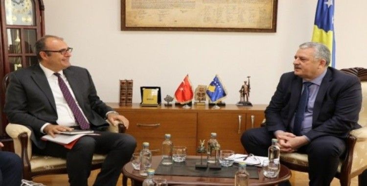 Kosova İçişleri Bakanı Veliu,  Büyükelçi Sakar’ı kabul etti