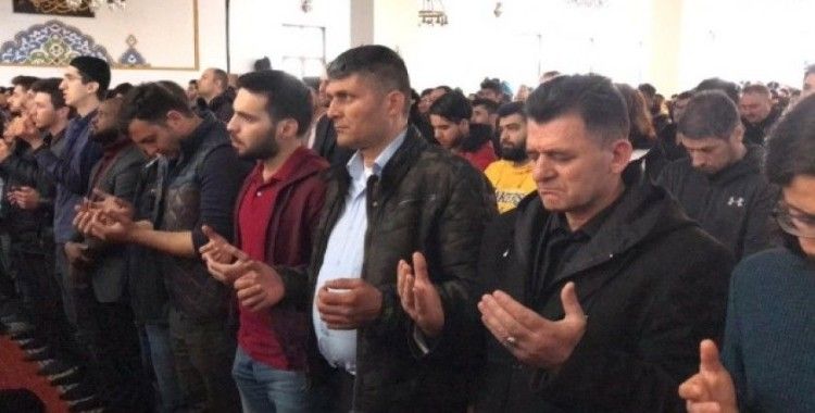 İdlib’te şehit olan 33 asker için Sakarya’da gıyabi cenaze namazı kılındı