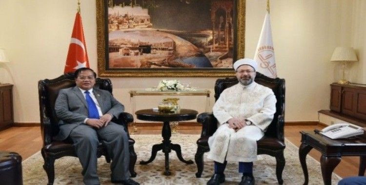 Diyanet İşleri Başkanı Erbaş: 'Müslümanlara yönelik yapılan dışlayıcı hareketler saldırıya dönüşmektedir'