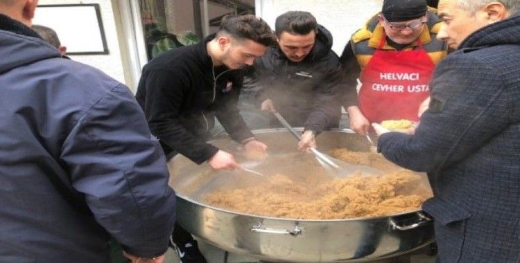 600 kişilik helva saatler içinde tükendi