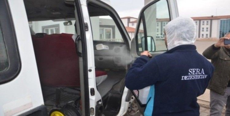 Malatya’da servis minibüslerine dezenfekte