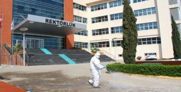 Üniversitede  dezenfekte çalışmaları devam ediyor