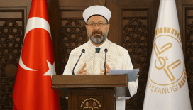 Diyanet İşleri Başkanı Erbaş: 'Cami ve mescitlerde cemaatle namaza ara verilecek'